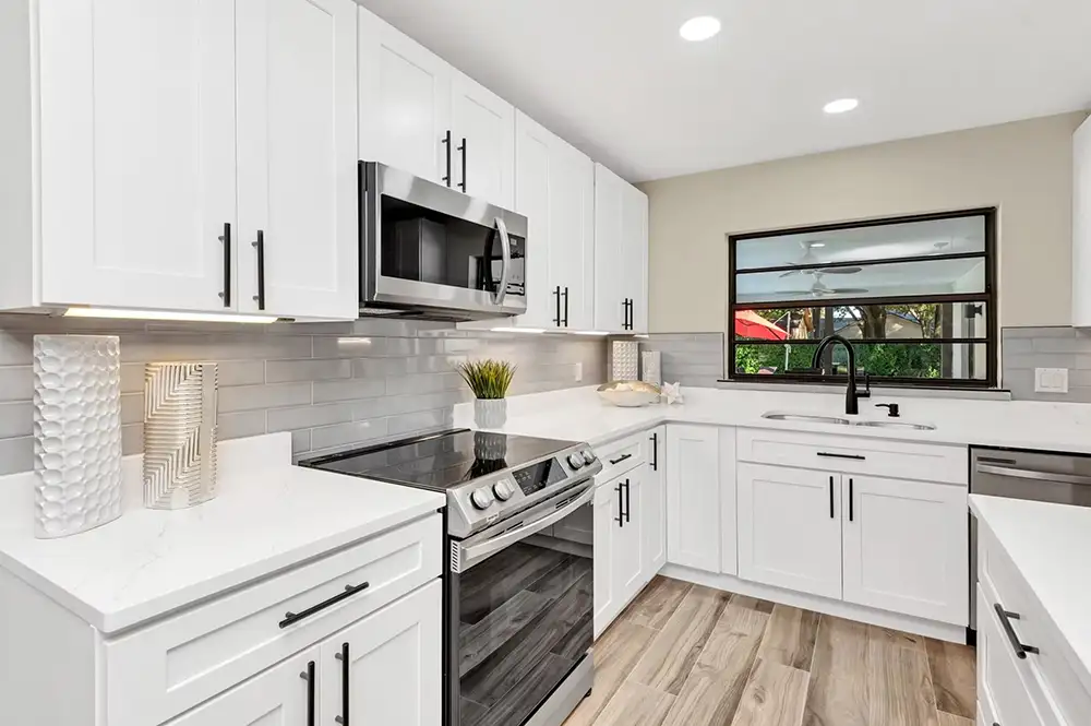 White Shaker Example Kitchen White Shaker Example Kitchen