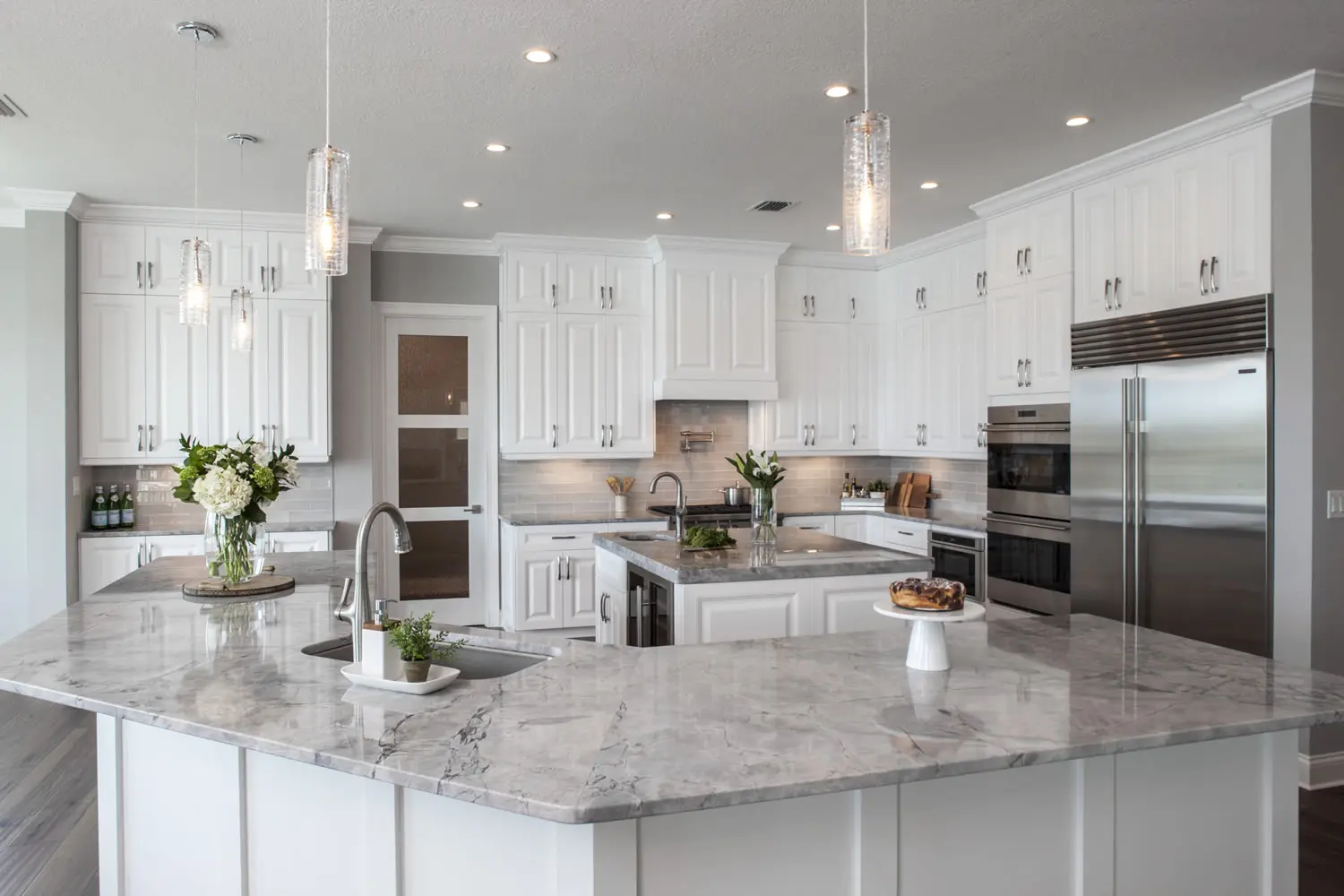 Classic White Cabinets Example Kitchen Classic White Cabinets Example Kitchen